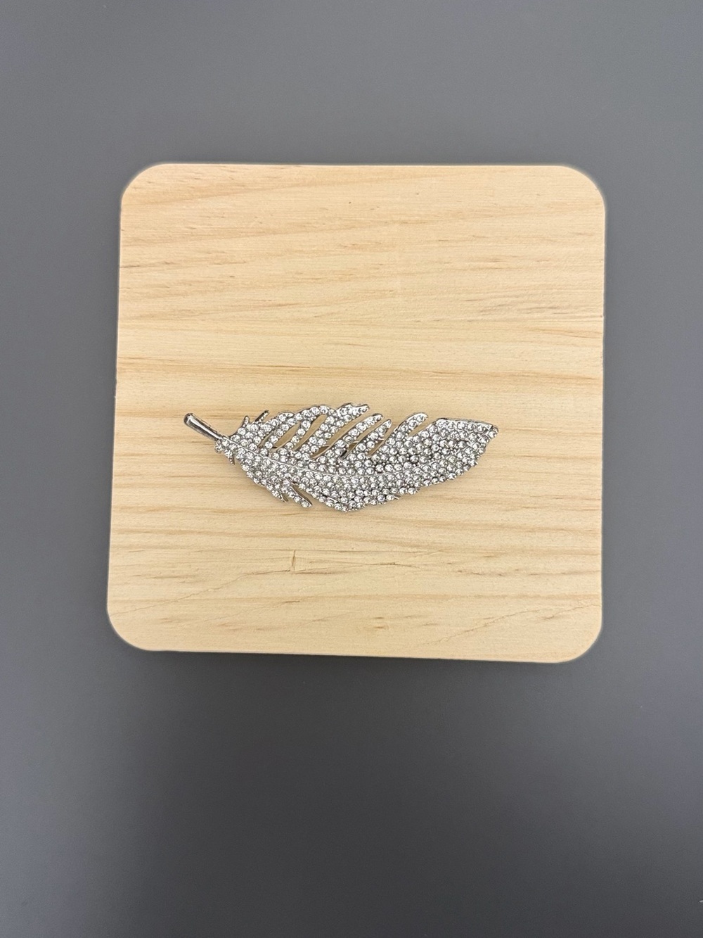 Silver-Tone Rhinestone Feather Brooch Pin Crystal Statement Elegant Leaf Jewelry